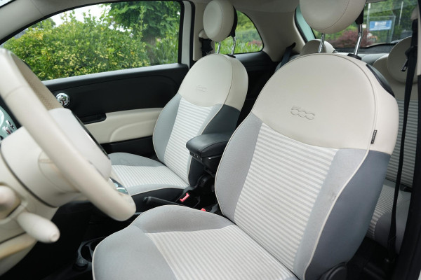 Fiat 500 0.9 TwinAir Turbo Collezione Panoramadak Airco Cruise Uconnect 16”LM Two Tone