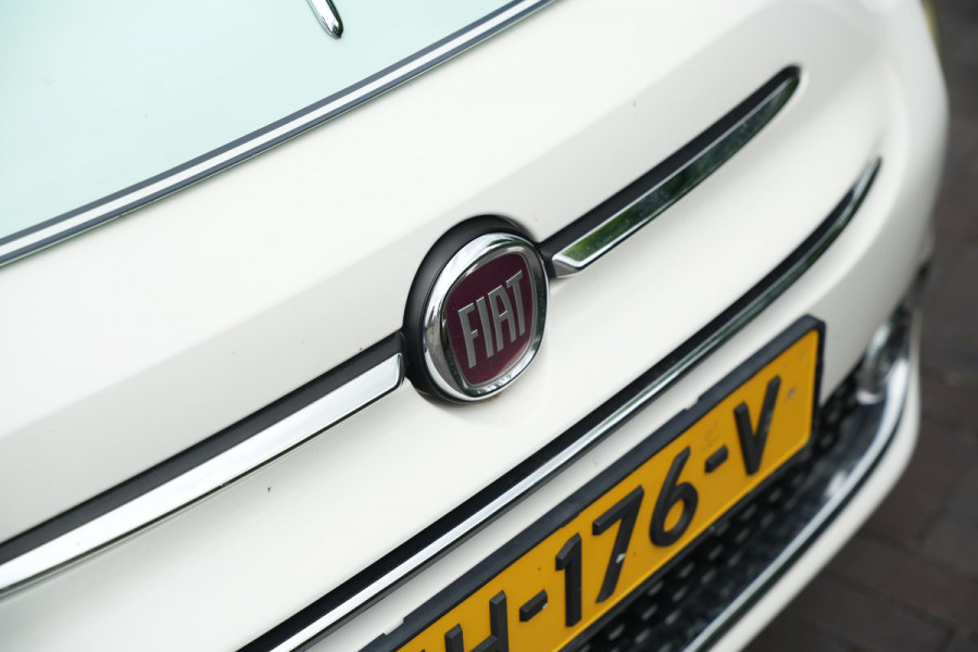 Fiat 500 0.9 TwinAir Turbo Collezione Panoramadak Airco Cruise Uconnect 16”LM Two Tone