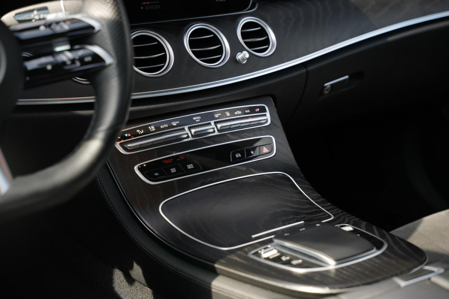 Mercedes-Benz E-Klasse 300 e AMG Line AMG Panoramadak Adapt. Cruise Facelift 18”LM E63 Look