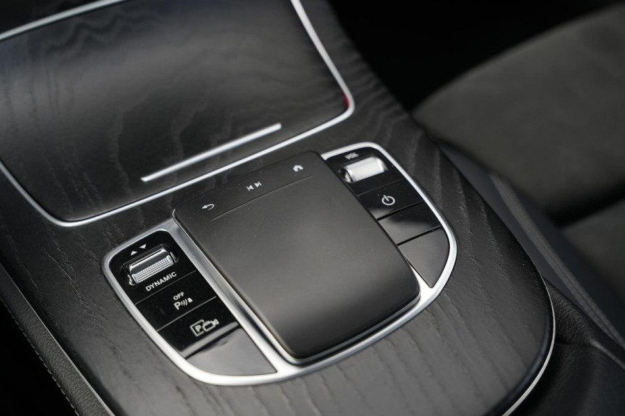 Mercedes-Benz E-Klasse 300 e AMG Line AMG Panoramadak Adapt. Cruise Facelift 18”LM E63 Look