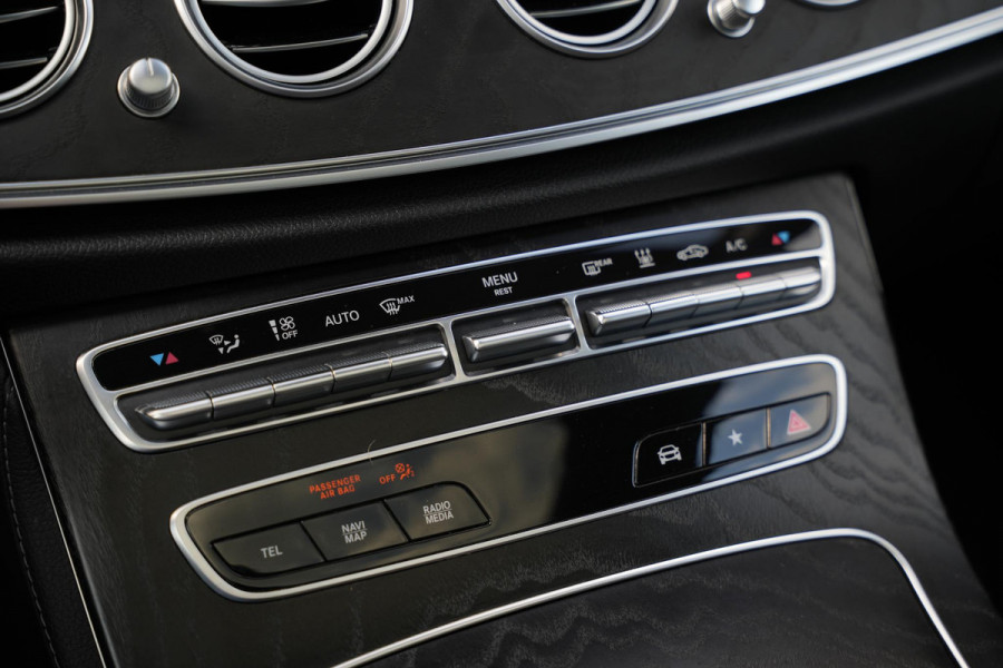 Mercedes-Benz E-Klasse 300 e AMG Line AMG Panoramadak Adapt. Cruise Facelift 18”LM E63 Look