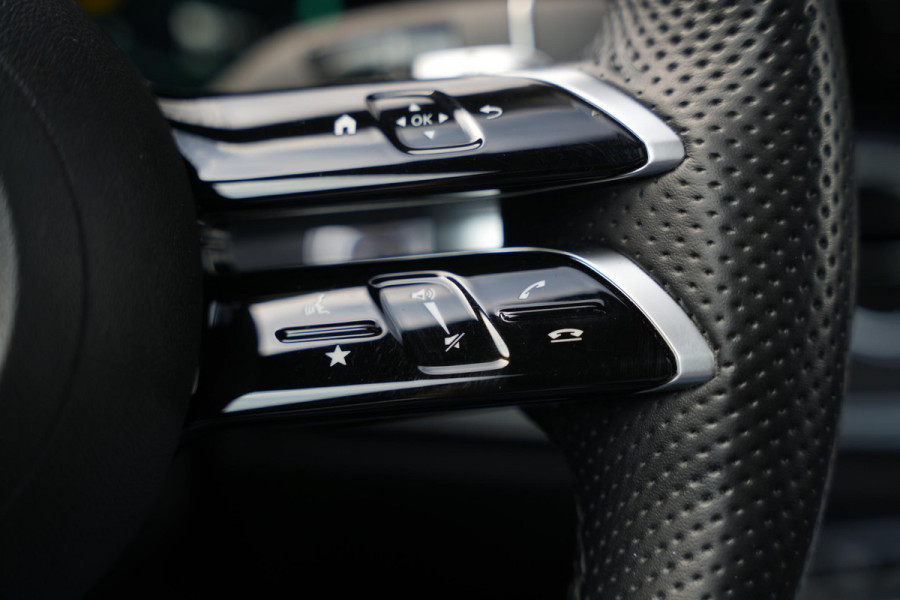 Mercedes-Benz E-Klasse 300 e AMG Line AMG Panoramadak Adapt. Cruise Facelift 18”LM E63 Look