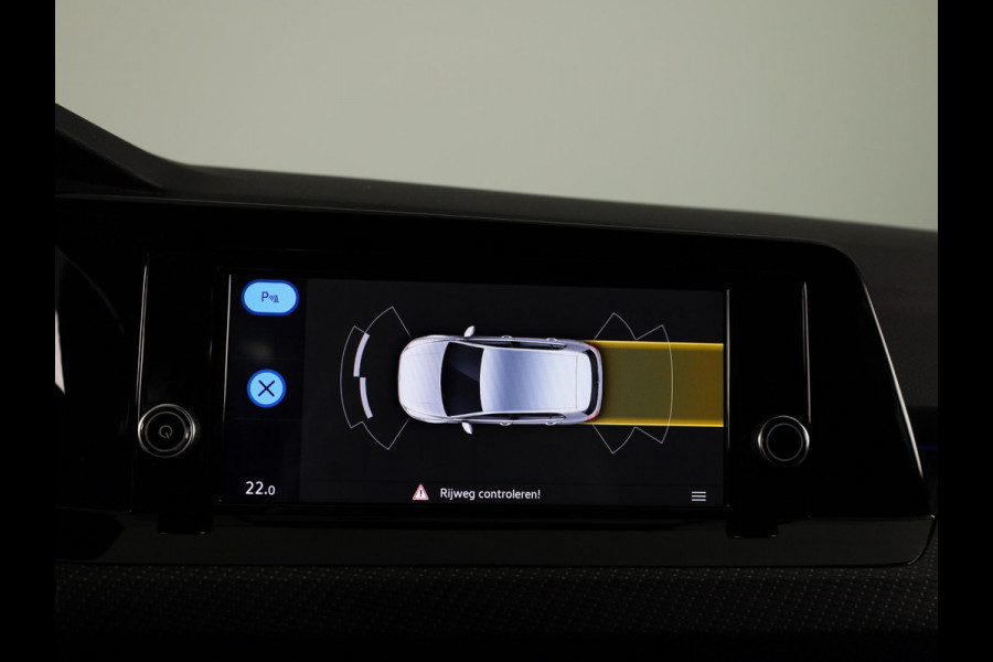 Volkswagen Golf 1.5 TSI R-Line 130 pk | Navigatie via App | Parkeersensoren | Autom. airco | Apple Carplay/Android Auto | R-Line |