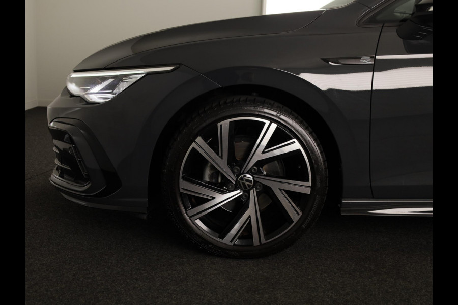 Volkswagen Golf 1.5 TSI R-Line 130 pk | Navigatie via App | Parkeersensoren | Autom. airco | Apple Carplay/Android Auto | R-Line |