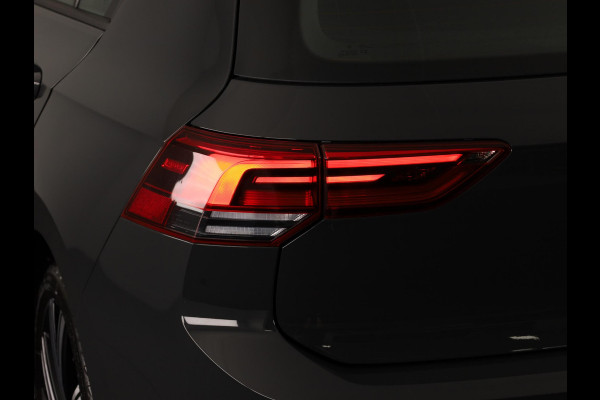 Volkswagen Golf 1.5 TSI R-Line 130 pk | Navigatie via App | Parkeersensoren | Autom. airco | Apple Carplay/Android Auto | R-Line |