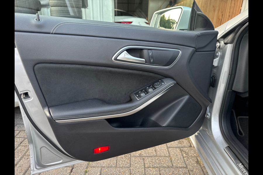 Mercedes-Benz CLA-Klasse Shooting Brake 180 Edition PANO