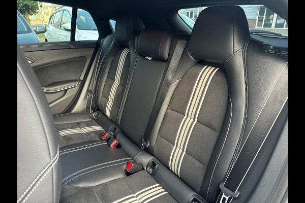 Mercedes-Benz CLA-Klasse Shooting Brake 180 Edition PANO