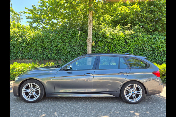 BMW 3 Serie Touring M Sport Edition Apple CarPlay Trekhaak 18inch breedset 6WB Virtual dash NAP RIJKLAAR