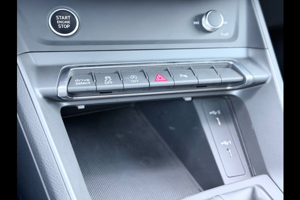 Audi Q3 Sportback 35 TFSI S Edition Competition Pano/Keyless