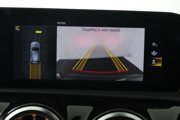 Mercedes-Benz A-Klasse 250 e Business Solution Luxury Limited (STOELVERWARMING, SFEERVERLICHTING, CAMERA, CRUISE CONTROL)