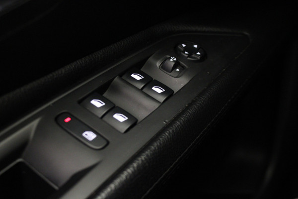 Peugeot 3008 1.2 PureTech Blue Lease Executive |Navi|Leder|