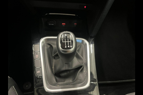 Kia Ceed Sportswagon 1.0 T-GDi Pulse Navigatie Apple Carplay Android Auto Parkeerhulp achter Cruise Control Half leder Climate Control Lichtmetalen velgen