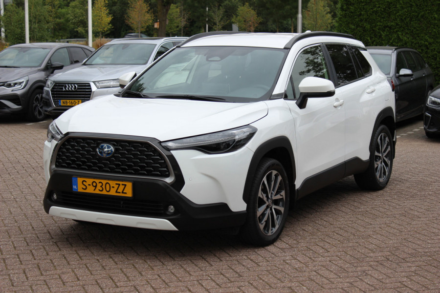 Toyota Corolla Cross 2.0 High Power Hybrid First Edition / 23.304 KM! / Camera / Half leder / CarPlay / Keyless / 18'' / Sfeerverlichting / Stoelverwarming / Dodehoek / DAB / ACC