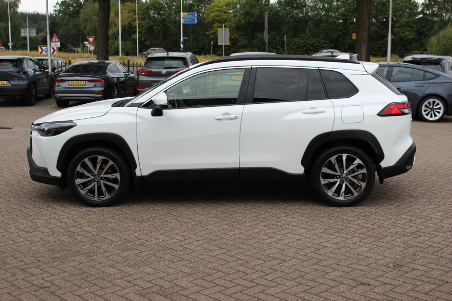 Toyota Corolla Cross 2.0 High Power Hybrid First Edition / 23.304 KM! / Camera / Half leder / CarPlay / Keyless / 18'' / Sfeerverlichting / Stoelverwarming / Dodehoek / DAB / ACC