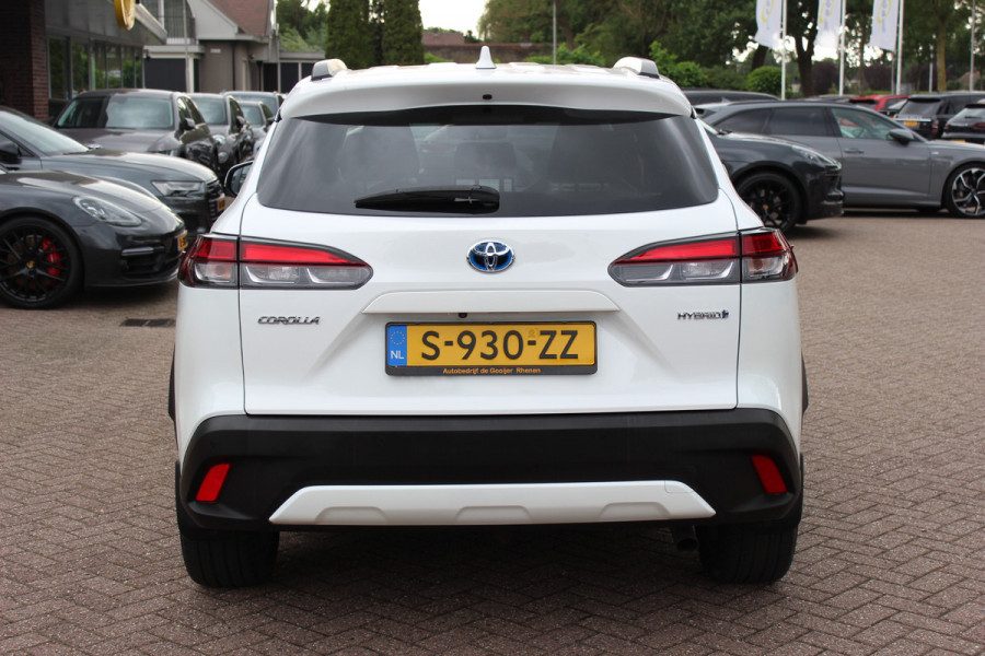 Toyota Corolla Cross 2.0 High Power Hybrid First Edition / 23.304 KM! / Camera / Half leder / CarPlay / Keyless / 18'' / Sfeerverlichting / Stoelverwarming / Dodehoek / DAB / ACC