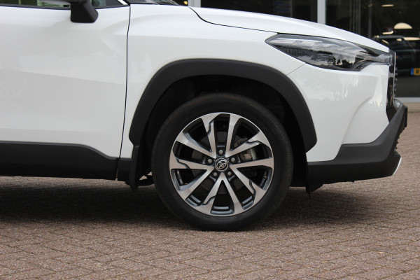 Toyota Corolla Cross 2.0 High Power Hybrid First Edition / 23.304 KM! / Camera / Half leder / CarPlay / Keyless / 18'' / Sfeerverlichting / Stoelverwarming / Dodehoek / DAB / ACC