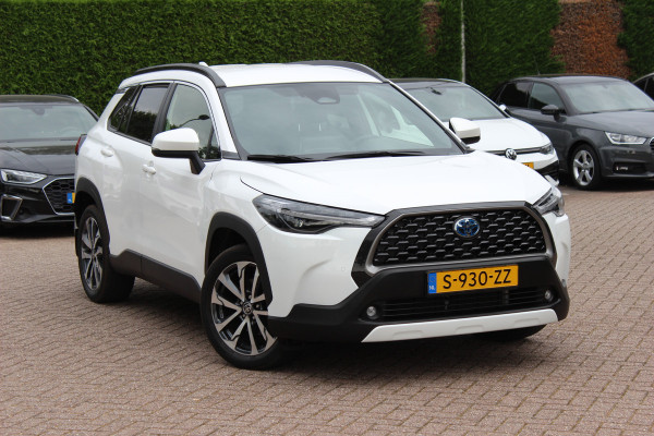 Toyota Corolla Cross 2.0 High Power Hybrid First Edition / 23.304 KM! / Camera / Half leder / CarPlay / Keyless / 18'' / Sfeerverlichting / Stoelverwarming / Dodehoek / DAB / ACC