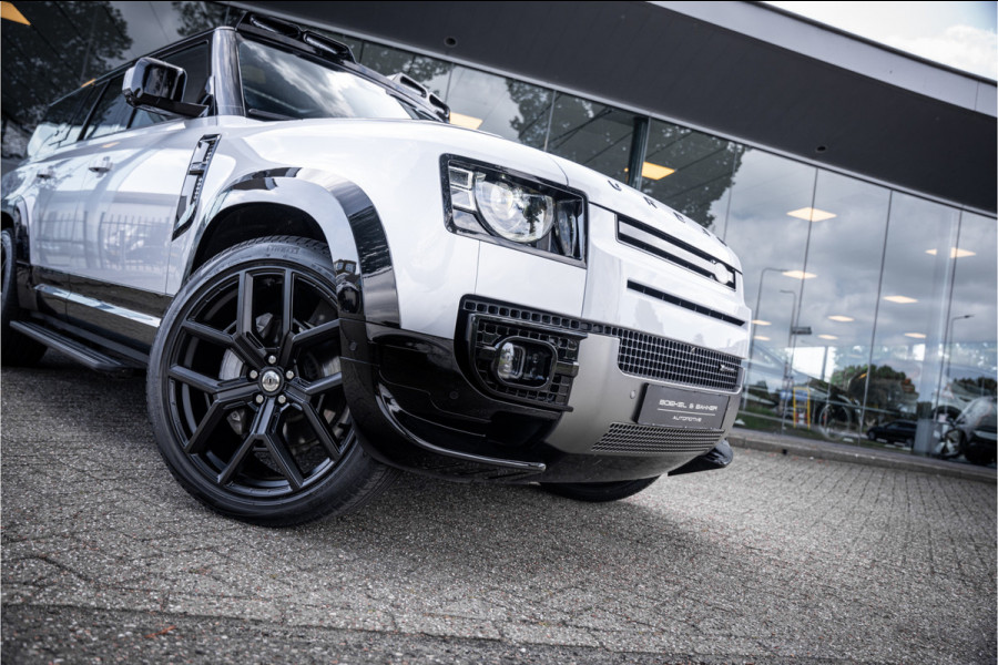 Land Rover Defender 130 3.0 P400 130 X-Dynamic SE 8-p ** Panodak ** Trekhaak ** Meridian ** Treeplanken ** URBAN ** Memory ** 23 inch ** Ventilatie