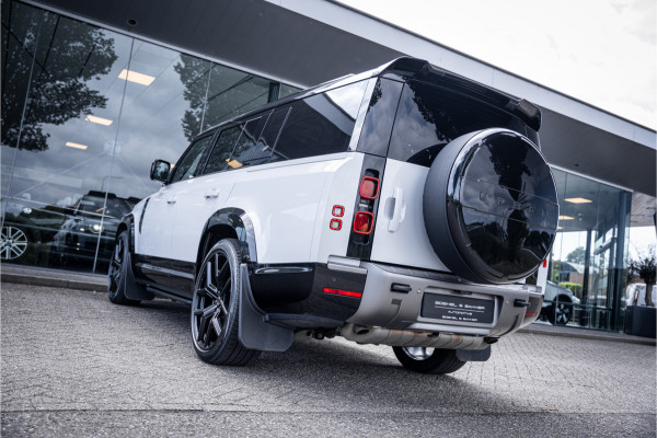 Land Rover Defender 130 3.0 P400 130 X-Dynamic SE 8-p ** Panodak ** Trekhaak ** Meridian ** Treeplanken ** URBAN ** Memory ** 23 inch ** Ventilatie