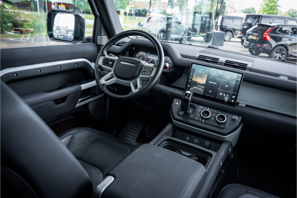 Land Rover Defender 130 3.0 P400 130 X-Dynamic SE 8-p ** Panodak ** Trekhaak ** Meridian ** Treeplanken ** URBAN ** Memory ** 23 inch ** Ventilatie