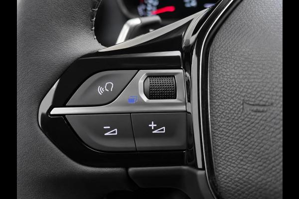 Peugeot 2008 1.2 PureTech Allure Automaat Navigatie Apple Carplay Android Auto Camera Parkeerhulp Cruise Control Full Led Climate Control Lichtmetalen velgen