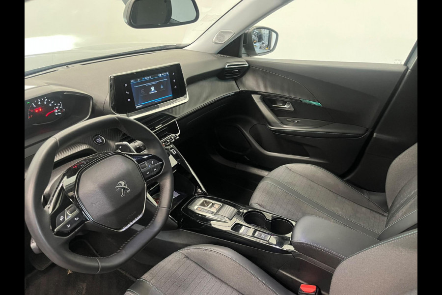 Peugeot 2008 1.2 PureTech Allure Automaat Navigatie Apple Carplay Android Auto Camera Parkeerhulp Cruise Control Full Led Climate Control Lichtmetalen velgen