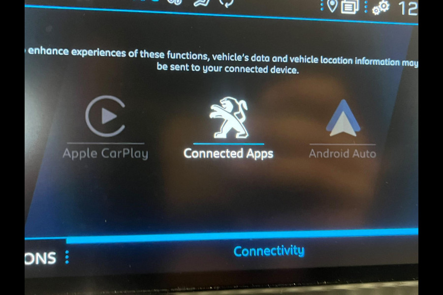 Peugeot 2008 1.2 PureTech Allure Automaat Navigatie Apple Carplay Android Auto Camera Parkeerhulp Cruise Control Full Led Climate Control Lichtmetalen velgen