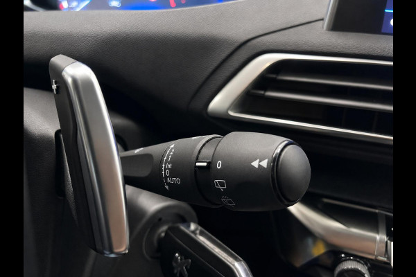 Peugeot 3008 1.2 PureTech Active Business Navigatie Apple Carplay Android Auto Parkeerhulp Cruise Control Stoelverwarming Virtual Cockpit Climate Control Lichtmetalen velgen
