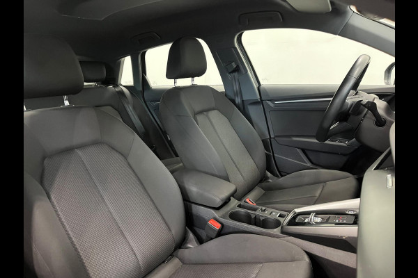 Audi A3 Sportback 30 TFSI Pro Line Airco ECC Carplay Navi PDC Achter Full LED Audi Sound Stoelverwarming Cruise Control