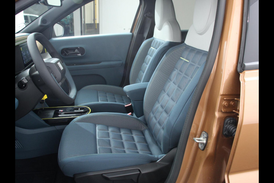 Fiat Grande Panda La Prima 7.4 kW 44 kWh Cruise control Cruise control Achteruitrijcamera Voorstoelen verwarmd Stuurverwarming Parkeersensoren Apple Carplay/ Android Auto