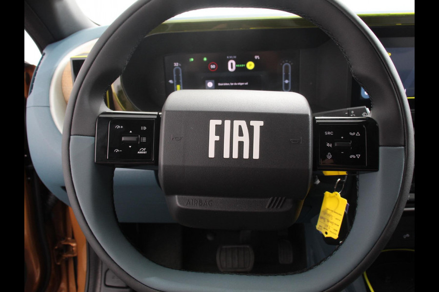 Fiat Grande Panda La Prima 7.4 kW 44 kWh Cruise control Cruise control Achteruitrijcamera Voorstoelen verwarmd Stuurverwarming Parkeersensoren Apple Carplay/ Android Auto