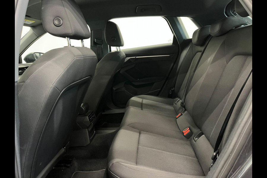 Audi A3 Sportback 30 TFSI Pro Line Airco ECC Carplay Navi PDC Achter Full LED Audi Sound Stoelverwarming Cruise Control