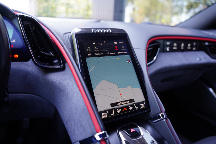 Ferrari Roma 3.9 V8 HELE / Passenger Display / Carbon / Apple Carplay