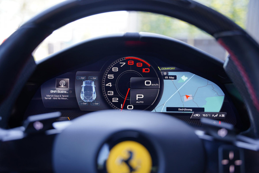 Ferrari Roma 3.9 V8 HELE / Passenger Display / Carbon / Apple Carplay