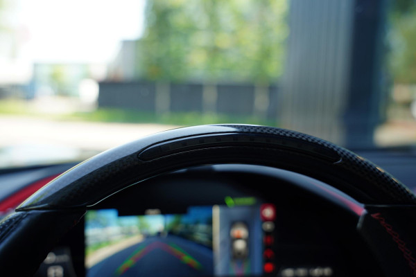 Ferrari Roma 3.9 V8 HELE / Passenger Display / Carbon / Apple Carplay