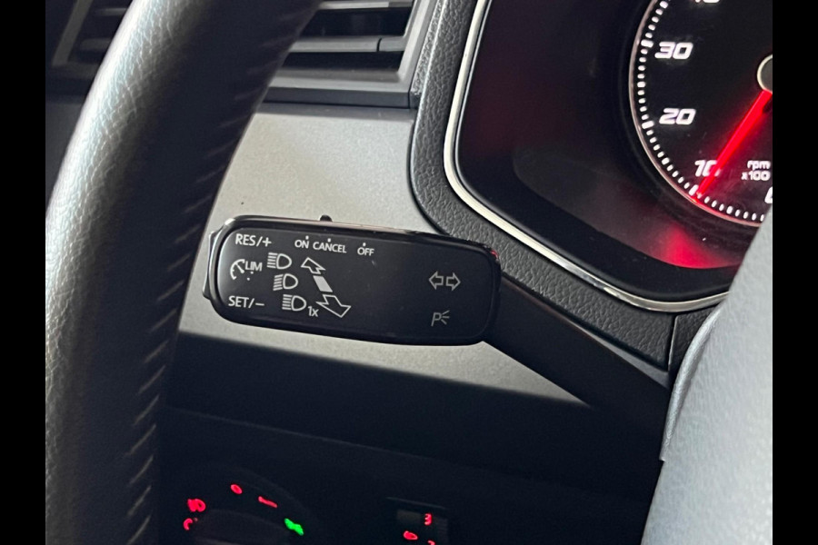 Seat Arona 1.0 TSI Style Business Intense Plus| PDC| CARPLAY