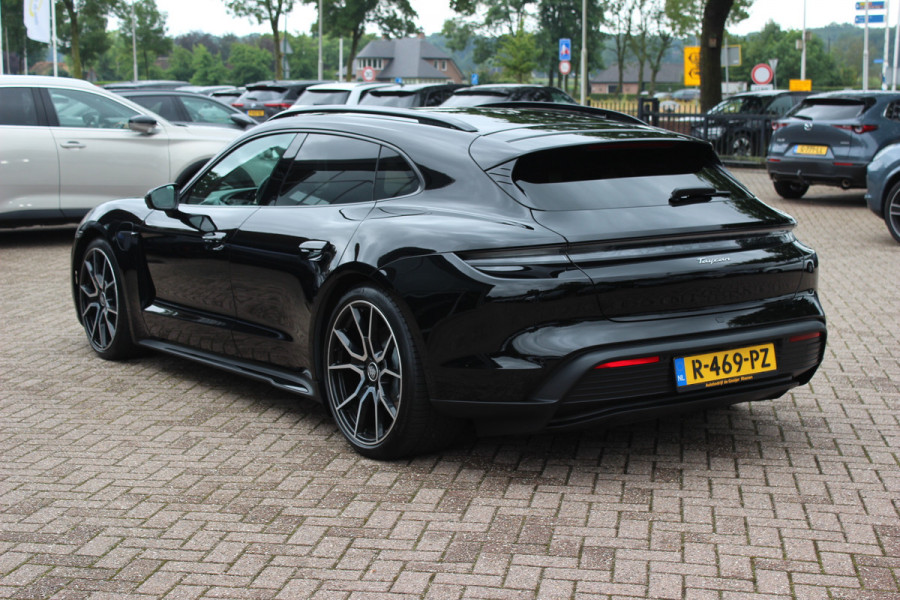 Porsche Taycan Sport Turismo 93 kWh / SoH 92,5% / Panoramadak / Camera / Passenger Display / Adaptieve Stoelen / Luchtvering / 21'' / Keyless / Sportchrono / CarPlay / Stoel+Stuurverwarming / Dodehoek / DAB / ACC / Warmtepomp