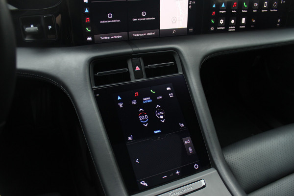 Porsche Taycan Sport Turismo 93 kWh / SoH 92,5% / Panoramadak / Camera / Passenger Display / Adaptieve Stoelen / Luchtvering / 21'' / Keyless / Sportchrono / CarPlay / Stoel+Stuurverwarming / Dodehoek / DAB / ACC / Warmtepomp