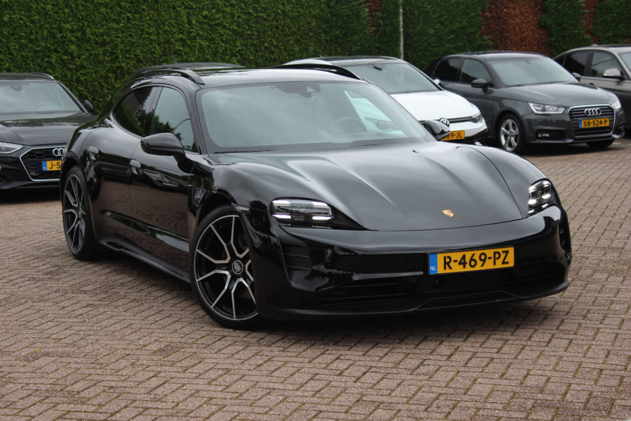 Porsche Taycan Sport Turismo 93 kWh / SoH 92,5% / Panoramadak / Camera / Passenger Display / Adaptieve Stoelen / Luchtvering / 21'' / Keyless / Sportchrono / CarPlay / Stoel+Stuurverwarming / Dodehoek / DAB / ACC / Warmtepomp