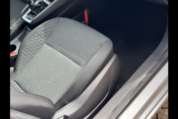 Renault Clio 1.0 TCe Zen 5drs 2019 Grijs AIRCO NAP!