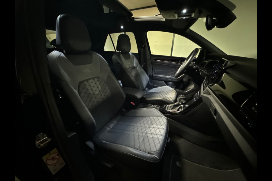 Volkswagen T-Roc 1.5 TSI R-Line Pano|IQ|Keyles|CarPlay|Sfeer
