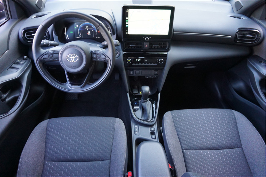 Toyota Yaris Cross 1.5 Hybrid adaptive cruise control | android auto / apple carplay
