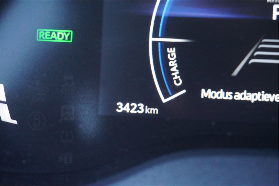 Toyota Yaris Cross 1.5 Hybrid adaptive cruise control | android auto / apple carplay