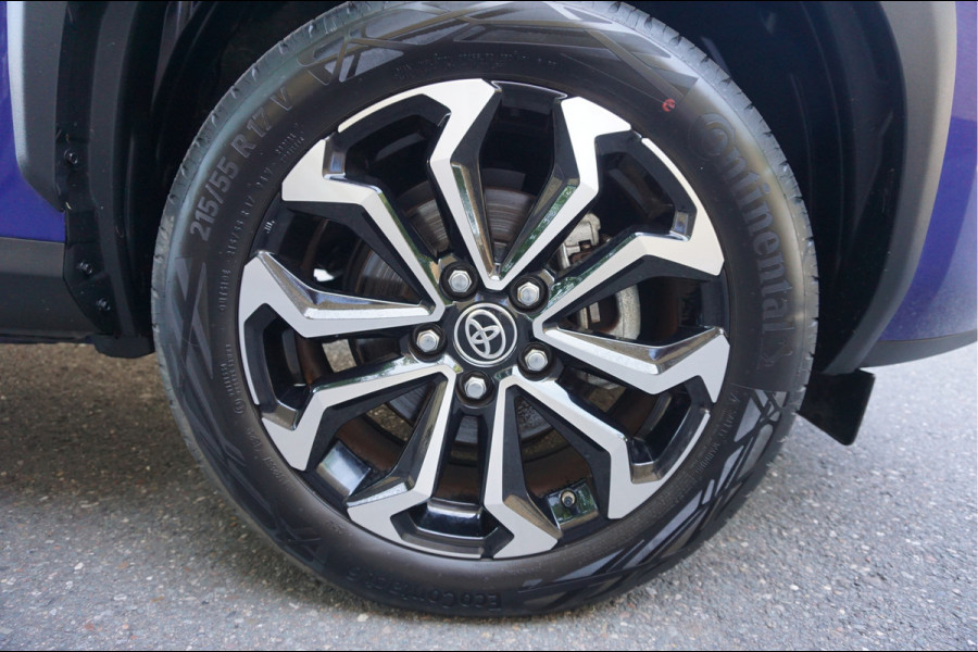 Toyota Yaris Cross 1.5 Hybrid adaptive cruise control | android auto / apple carplay