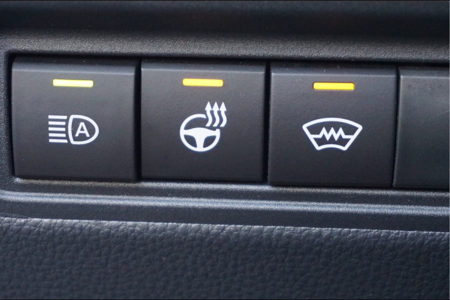 Toyota Yaris Cross 1.5 Hybrid adaptive cruise control | android auto / apple carplay