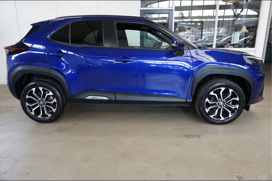 Toyota Yaris Cross 1.5 Hybrid adaptive cruise control | android auto / apple carplay