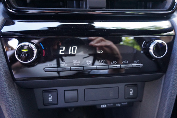 Toyota Yaris Cross 1.5 Hybrid adaptive cruise control | android auto / apple carplay