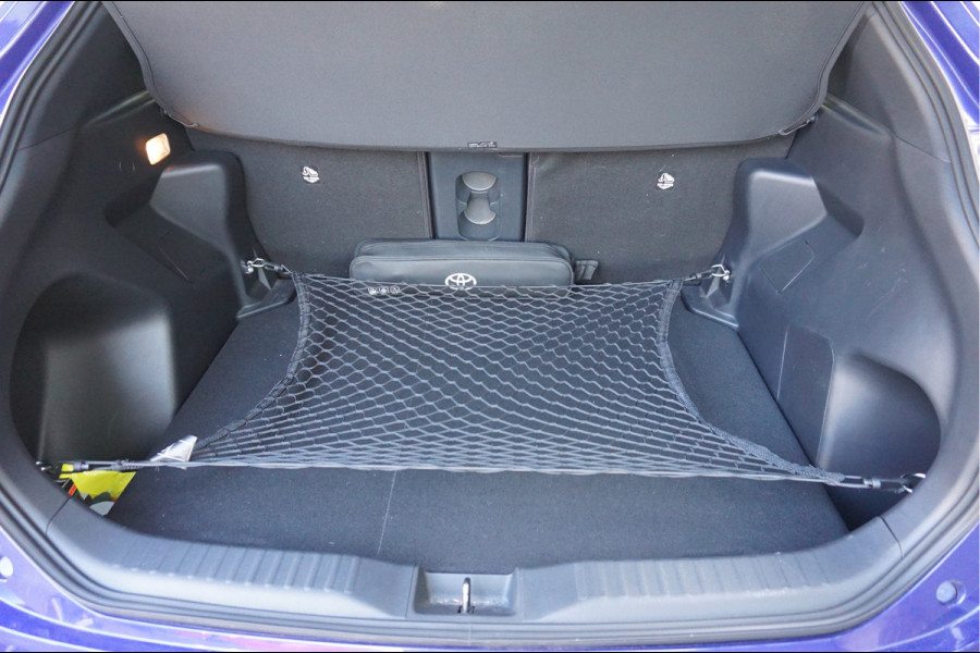 Toyota Yaris Cross 1.5 Hybrid adaptive cruise control | android auto / apple carplay