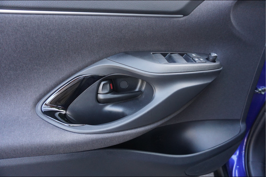 Toyota Yaris Cross 1.5 Hybrid adaptive cruise control | android auto / apple carplay