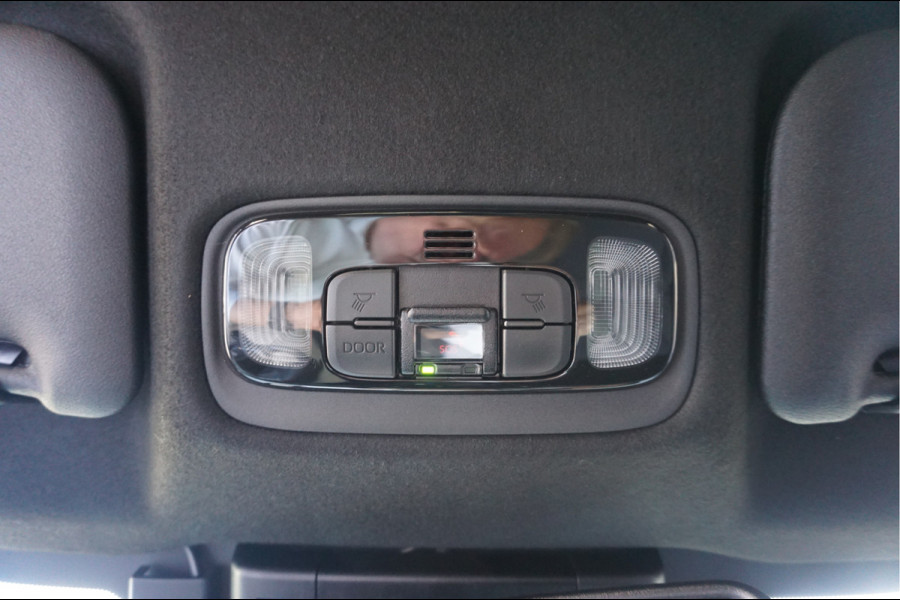 Toyota Yaris Cross 1.5 Hybrid adaptive cruise control | android auto / apple carplay